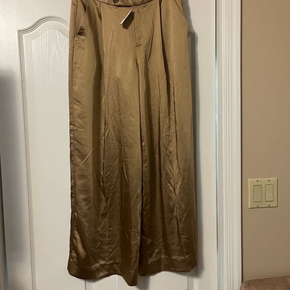 Elegant Gold Wide-Leg Pants